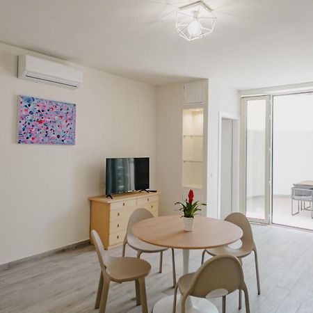 Modern Apartment With Exclusive Terrace By Wonderful Italy チェファル エクステリア 写真