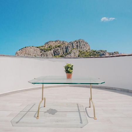 Modern Apartment With Exclusive Terrace By Wonderful Italy チェファル エクステリア 写真
