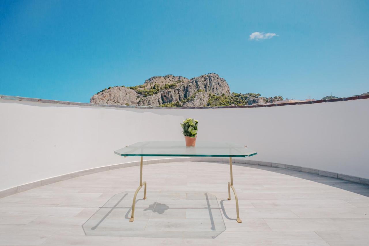 Modern Apartment With Exclusive Terrace By Wonderful Italy チェファル エクステリア 写真